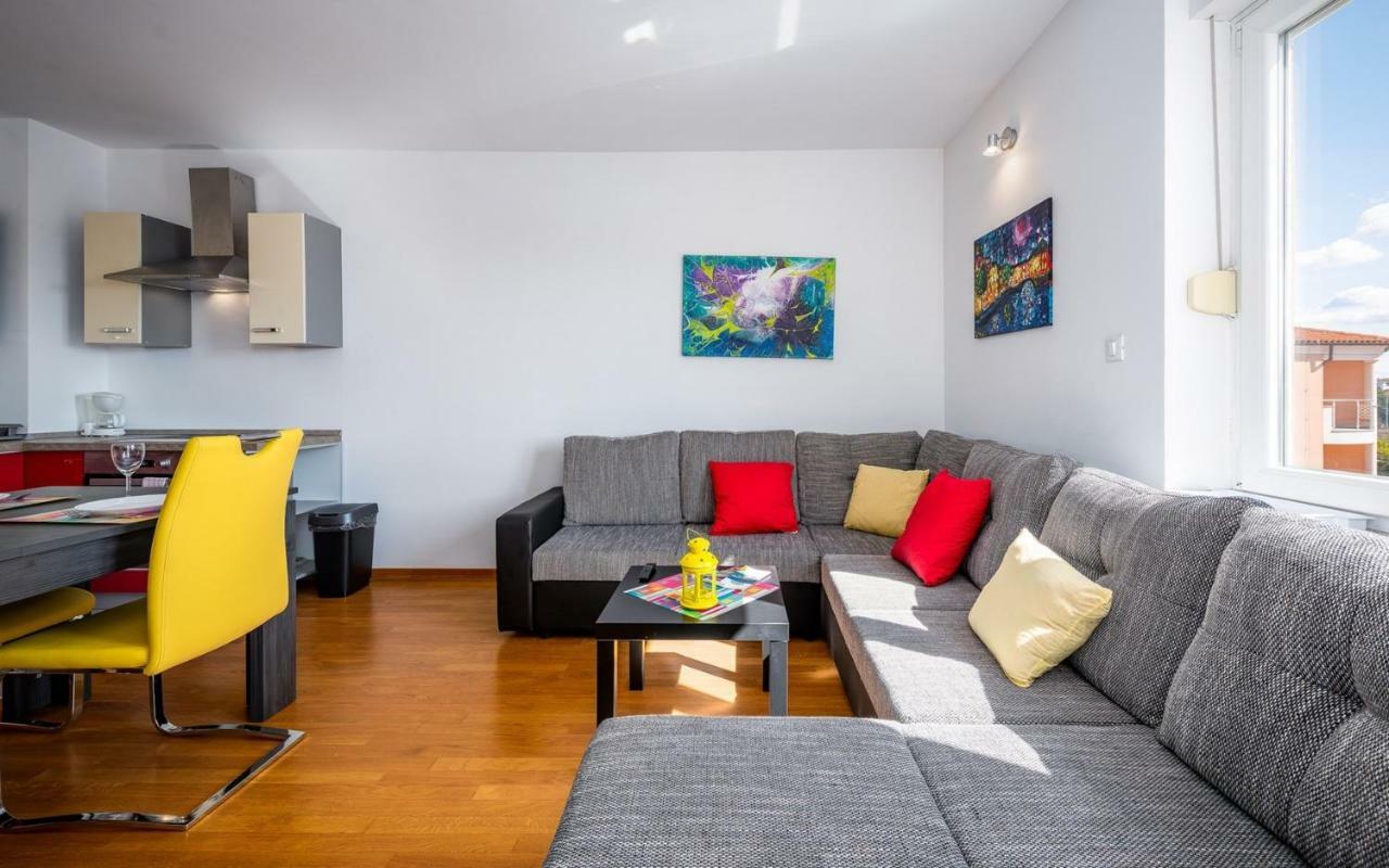 Laura House With Apartment Umag Buitenkant foto