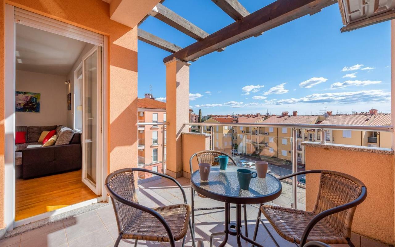 Laura House With Apartment Umag Buitenkant foto